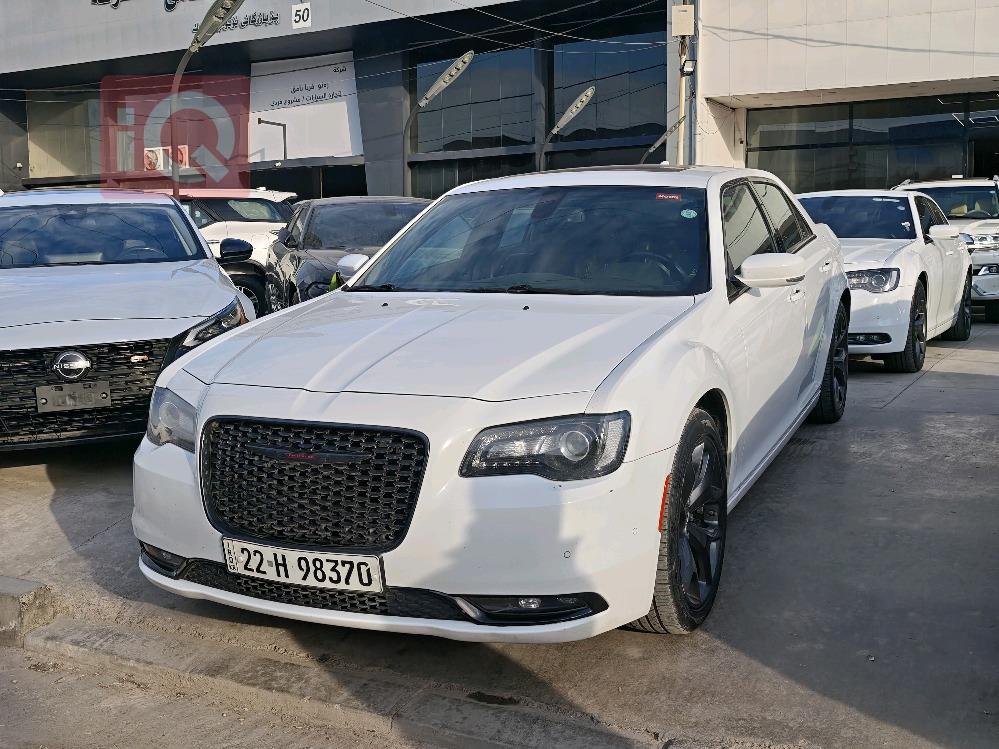 کرایسلەر 300